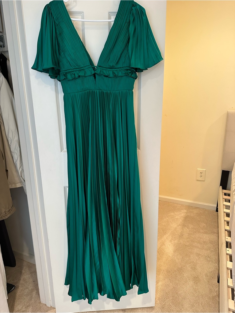 AMUR Emerald Green Pleated Maxi Dress - Picture 3 of 6